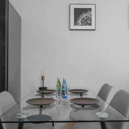 Corazziego 4 By Nyx Apart Hotel